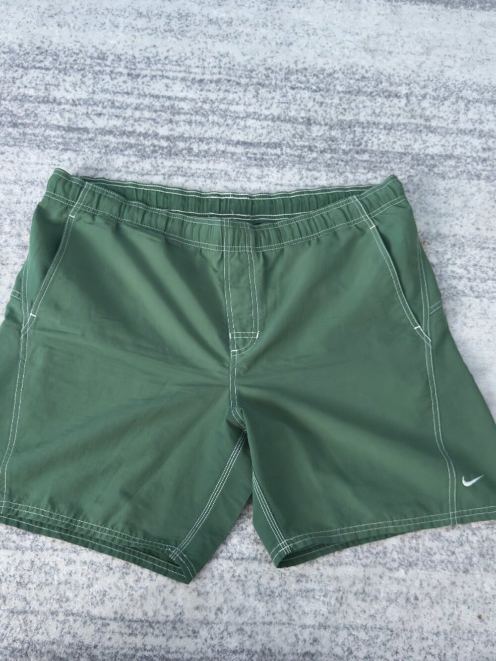 Nike Men's Green Board Shorts Swim Trunks – Swoosh – Size L - XL